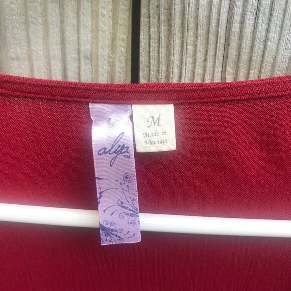 Alya Long Sleeve Lace Detail Top Red Size Medium - Picture 4 of 8